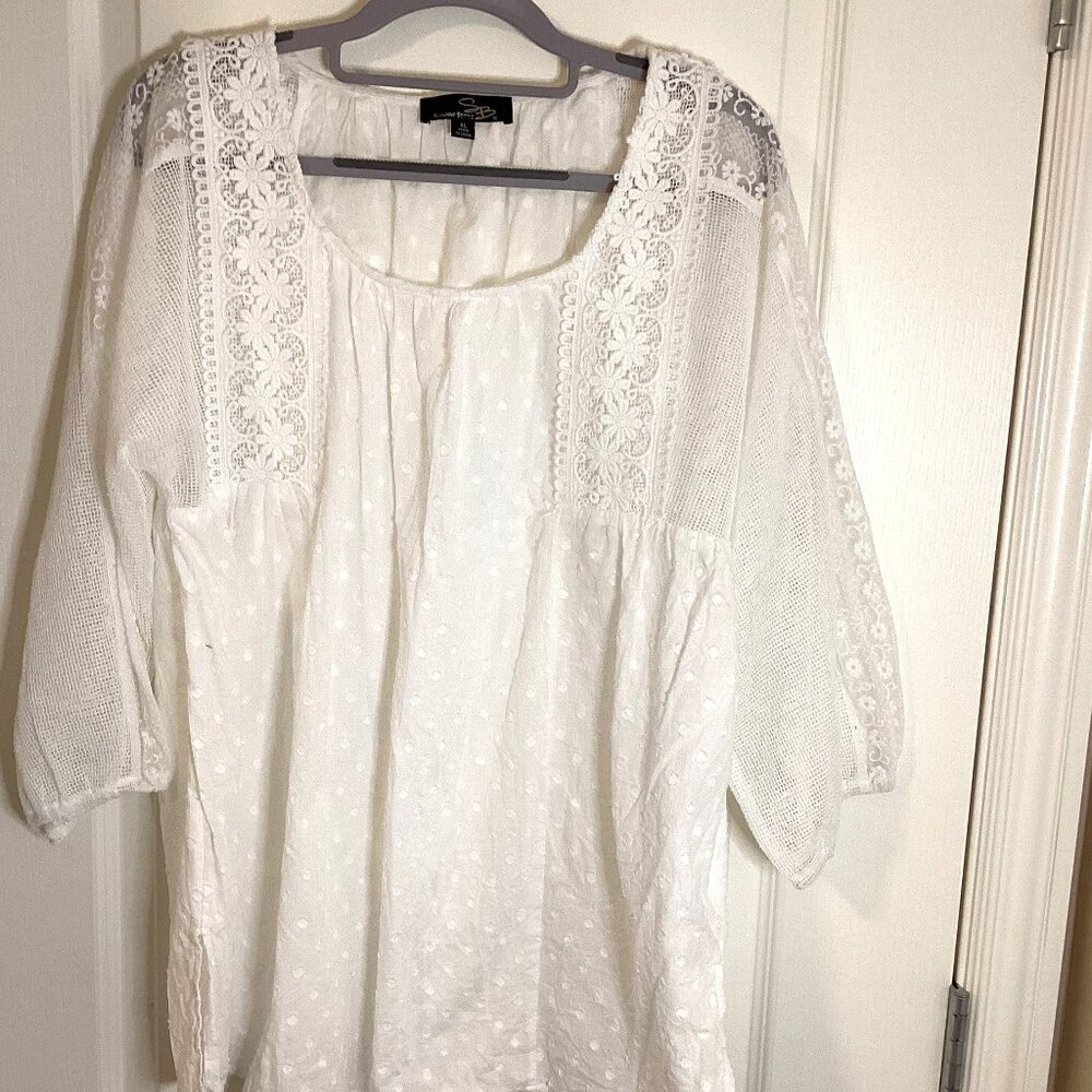 Suzanne Betro Women's Semi-sheer White Lace Trim Blouse Size XL Relaxed Fit
